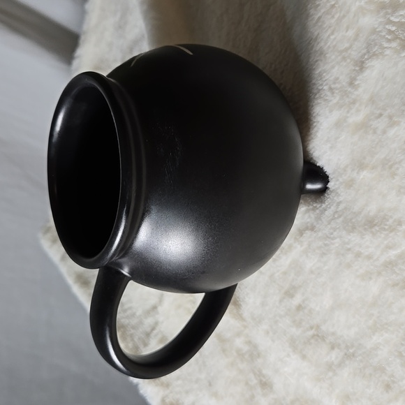 Hyde And Eek Halloween Cauldron Mug - Picture 2 of 4